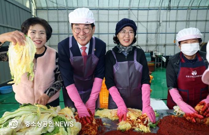 장흥군여성단체협의회, 2024년 사랑의 김장나눔 행사 펼쳐