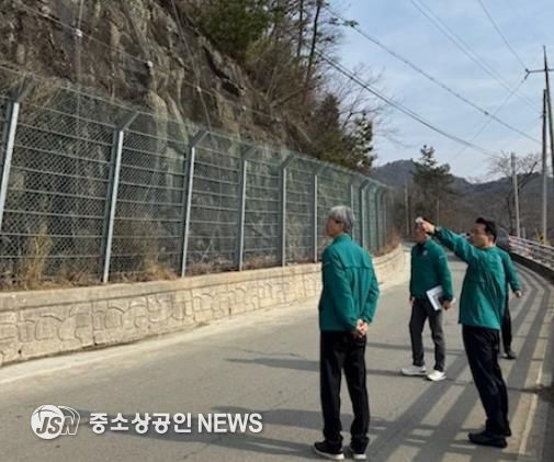 2025년 해빙기 취약지역인 강진군 칠량면 명주지구 특별안전 점검 모습