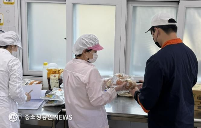 새 학기 신선·안전한 친환경 학교급식 중인 영암군