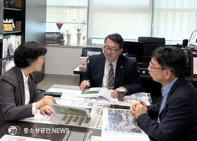 임광현 도의원, 도의회 의정연수원 가평 유치 위해 부군수와 간담회 가져