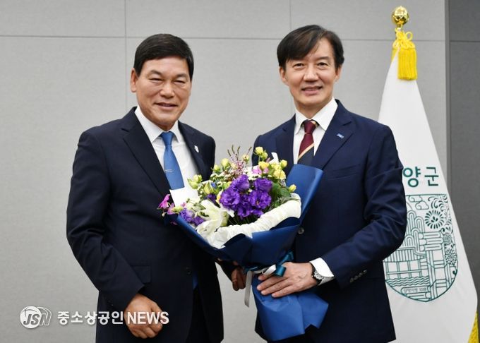 정철원 담양군수, 담양 방문한 조국 만나 현안 논의·당 차원 협력 요청