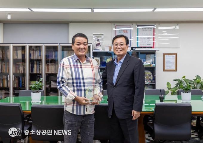 영도구, 화재 현장 구조 의인 감사패 전달