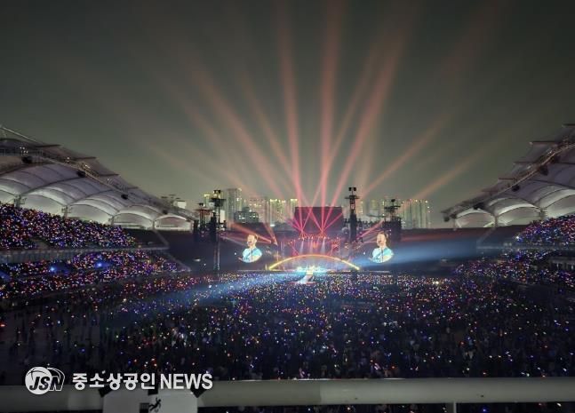 고양종합운동장에서 열린 콜드플레이 내한공연(사진 제공=라이브네이션코리아)