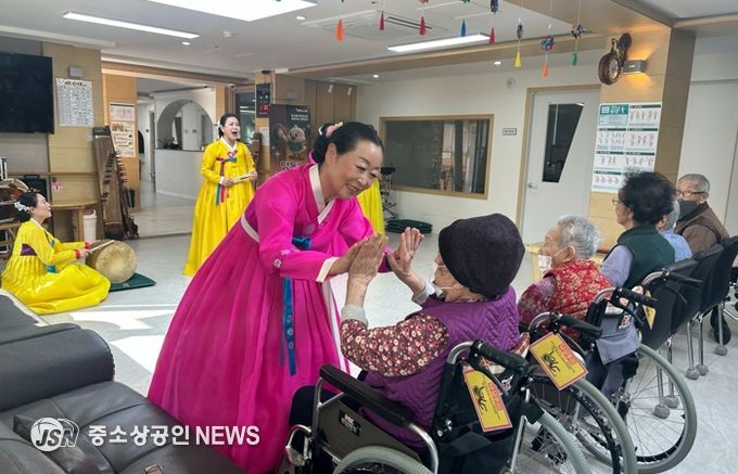 서구, 찾아가는 국악공연 ‘딩동! 쓱싹국악’ 큰 호응