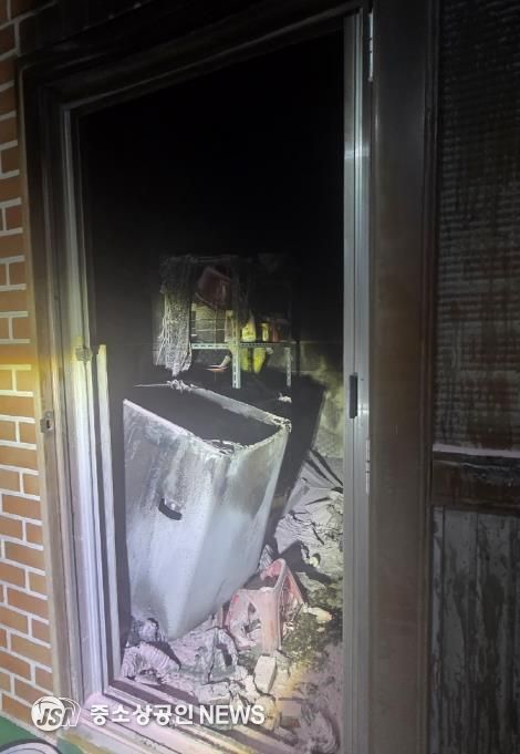 강진소방서, 주택 화재 ‘초기대응’ 중요… 소화기 사용으로 전소 막아