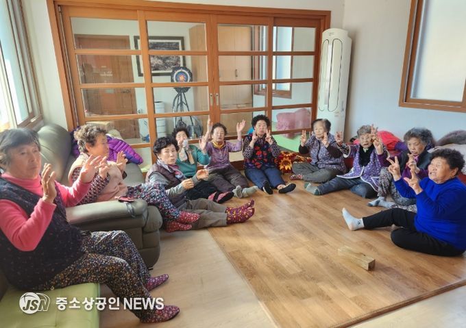 지역 어르신 건강증진과 활기찬 노후 문화생활 지원