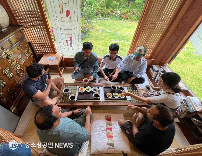 설 명절 가족, 자녀, 친구를 강진으로 초대합니다