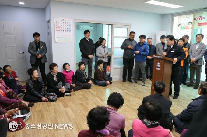 어깨동무봉사단 연계, 마을로 찾아가는 사진 서비스 제공