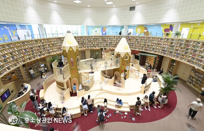 달성어린이숲도서관 2층 모험가의 성