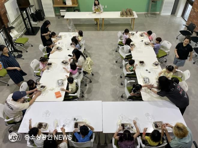광양예술창고 시민 참여 체험 프로그램 나도예술가 운영 문화예술과(현장사진)