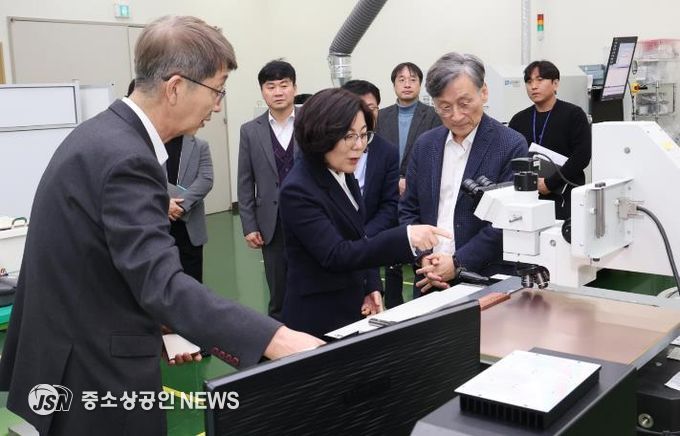 안성시, 첨단 반도체 소부장 기업 ㈜이오테크닉스 방문