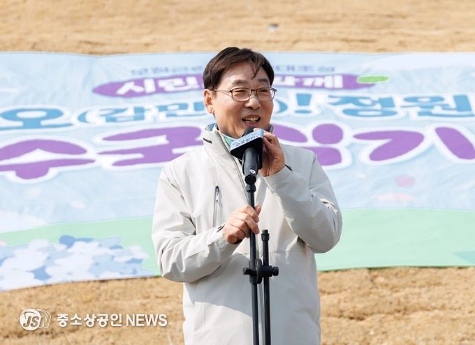 김병전 의장, 오정근린공원 수국심기 행사 참석… 시민과 정원 조성