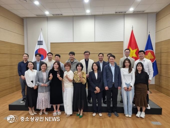 BAViK, 재외 베트남인 국가위원회 대표단과의 만남 행사 참석